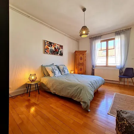 Appartement Bel Au Centre Avec Terrasse Et Parking - Fr-1-589-674 *