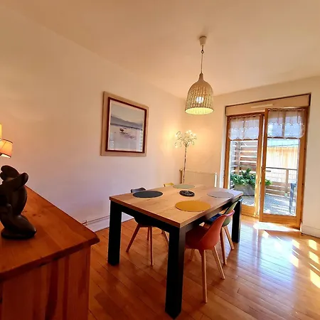 Appartement Bel Au Centre Avec Terrasse Et Parking - Fr-1-589-674 *
